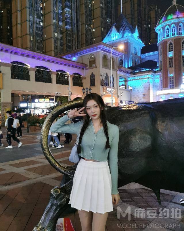 校园模特
