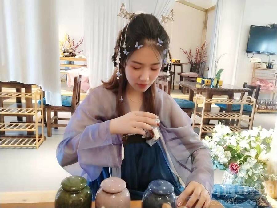 汉服模特