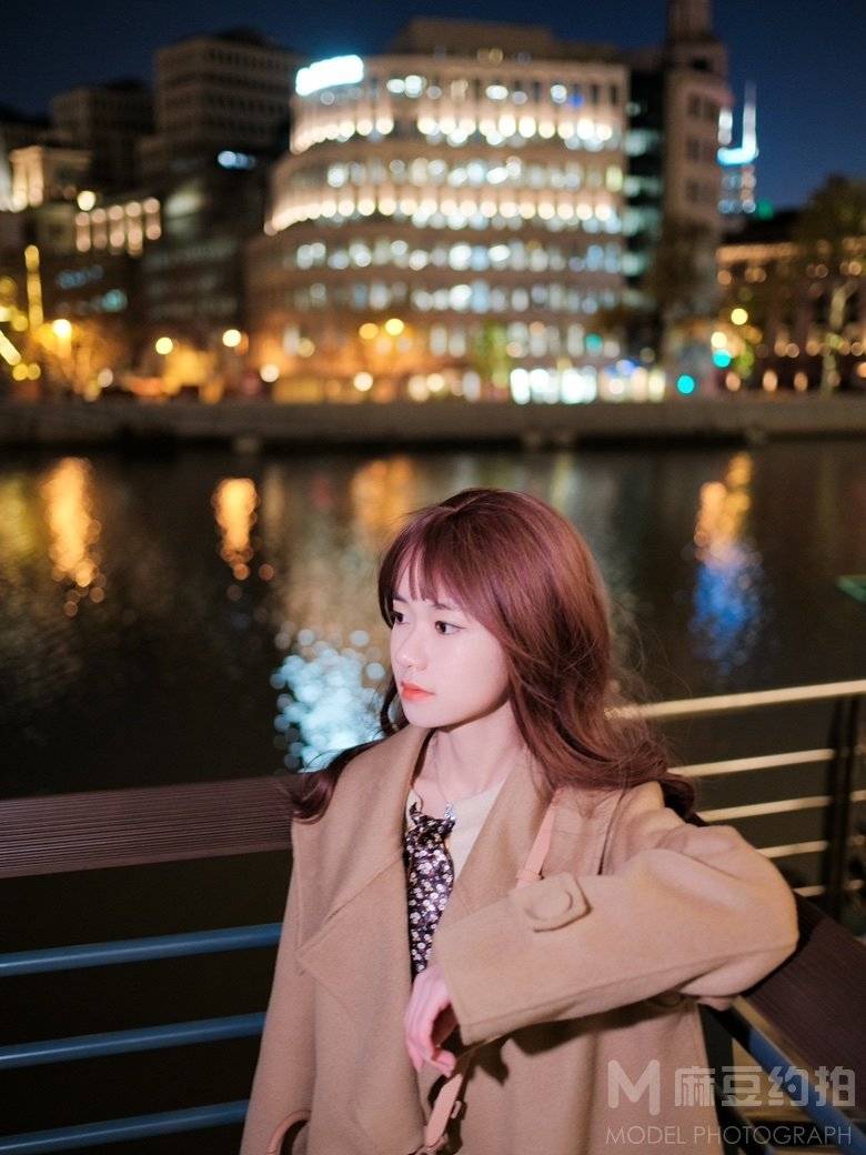 夜景模特