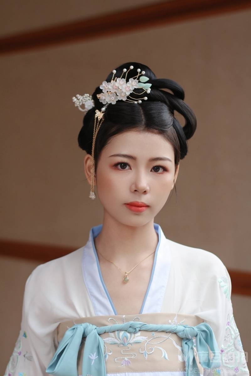 妆容模特