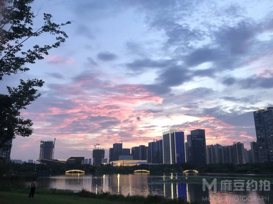 夜景模特