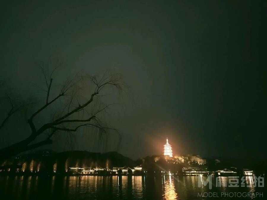 夜景模特