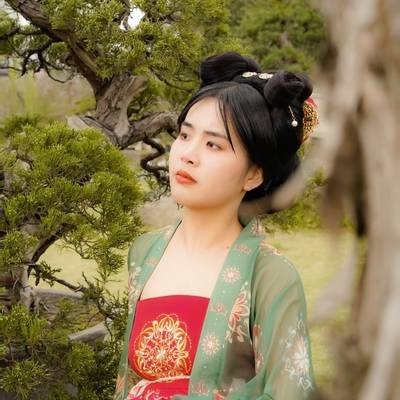 汉服模特