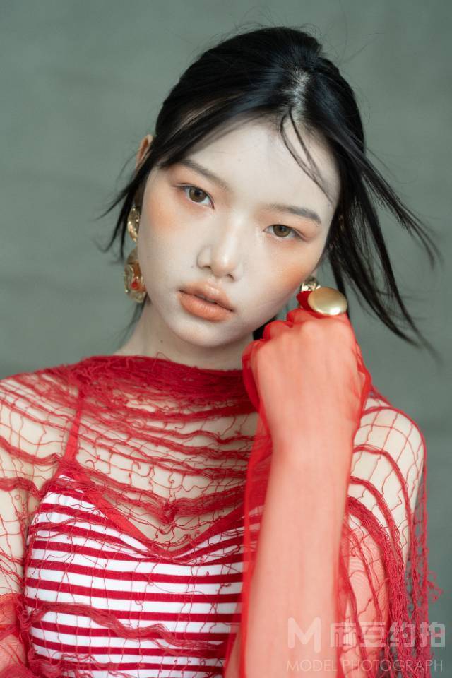 妆容模特