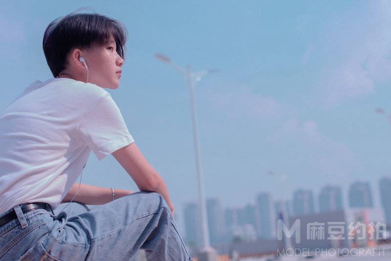 情绪模特