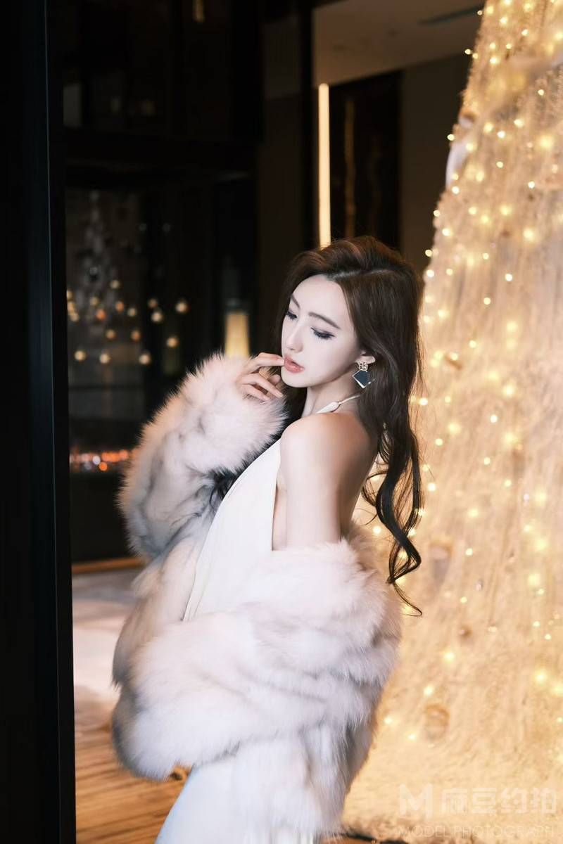宝丽来模特