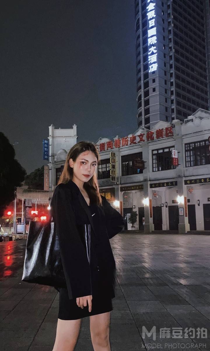 暗黑模特