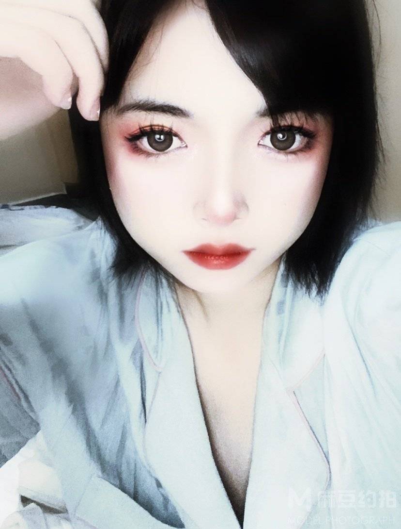胶片模特