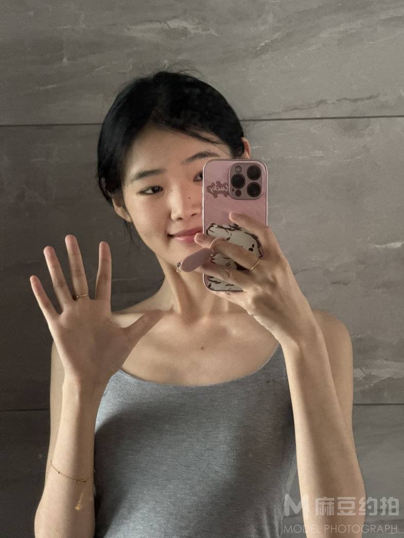纪实模特