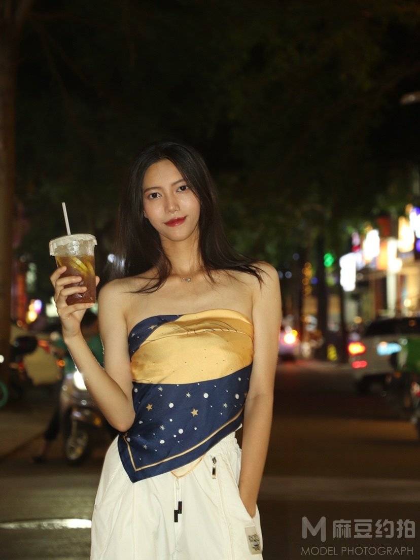 夜景模特
