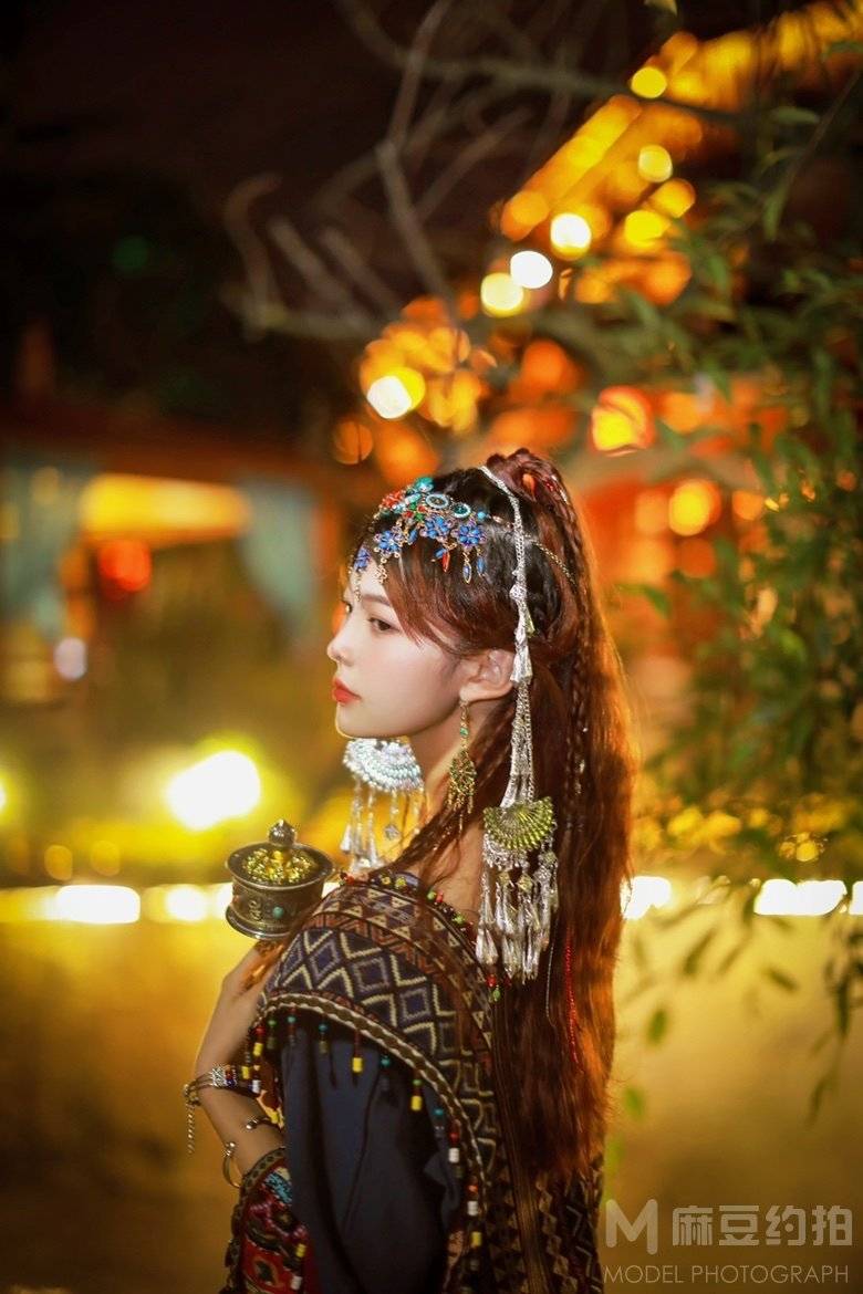 汉服模特