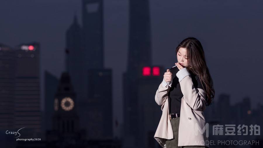 情绪模特