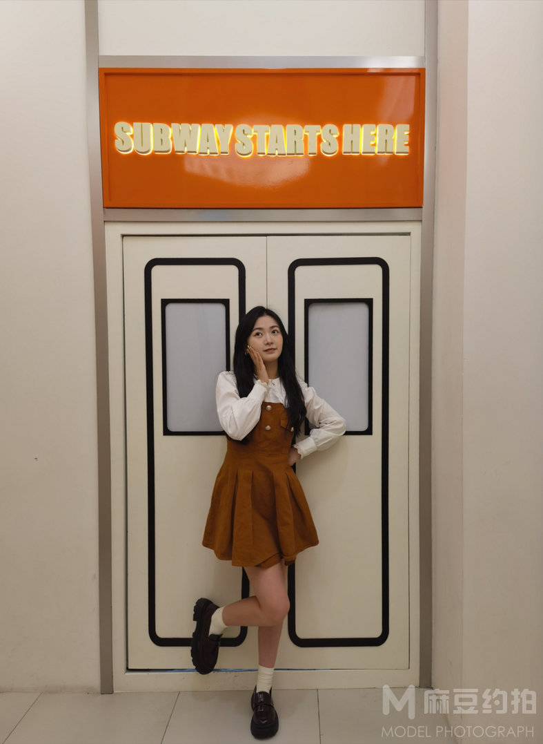 情绪模特