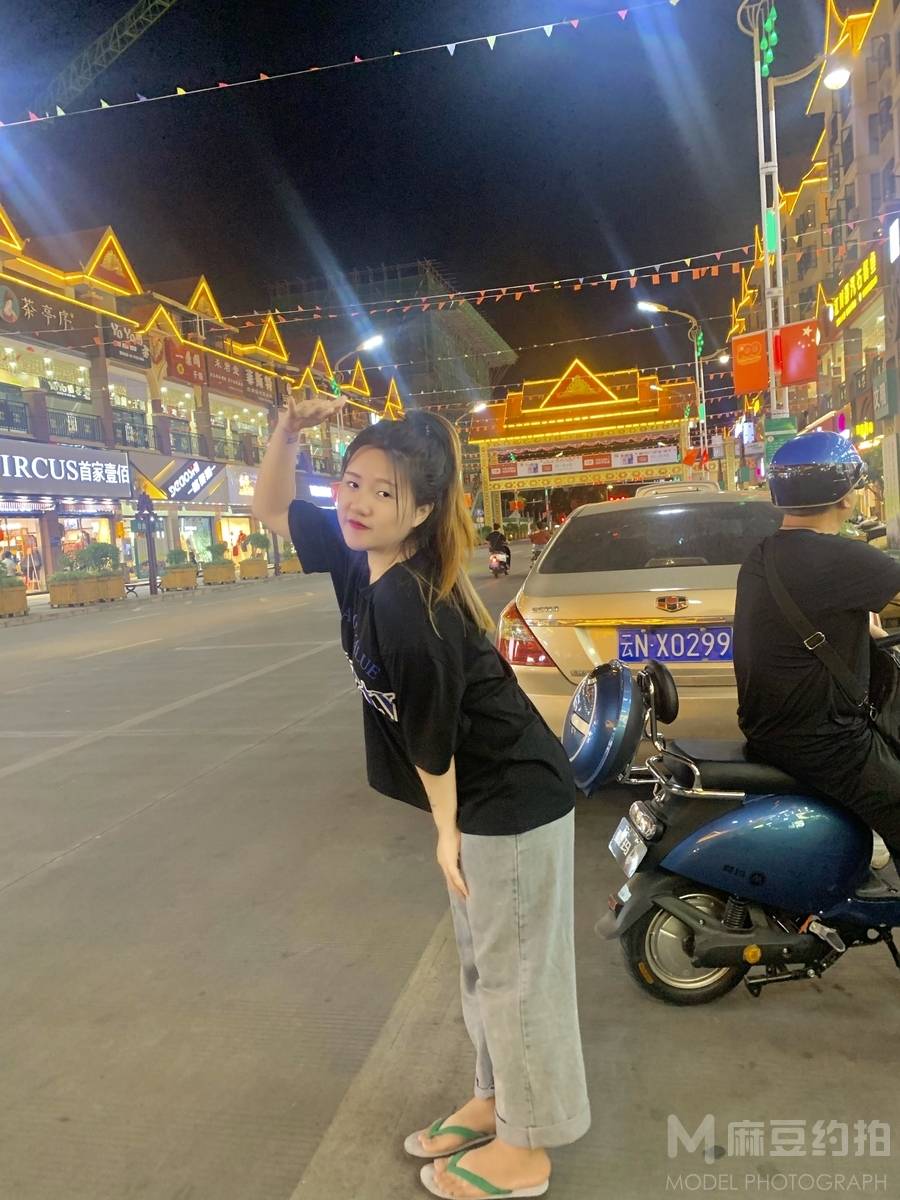 夜景模特