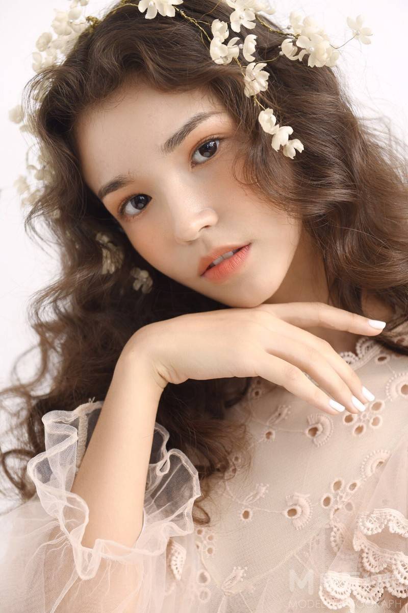妆容模特