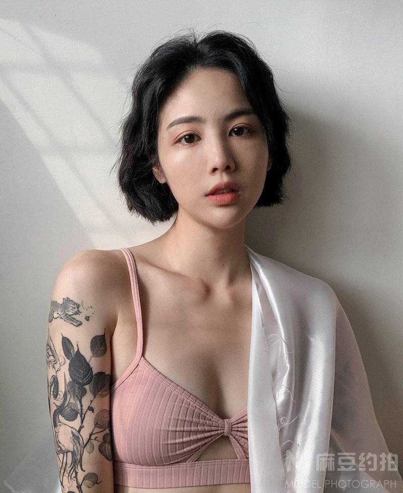 清新模特