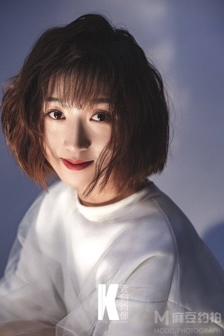黑白模特