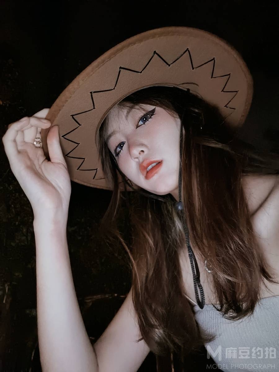 夜景模特