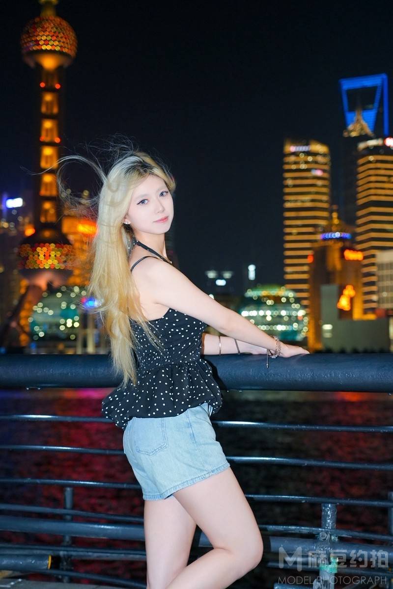 夜景模特