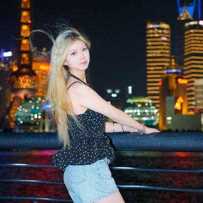 夜景模特