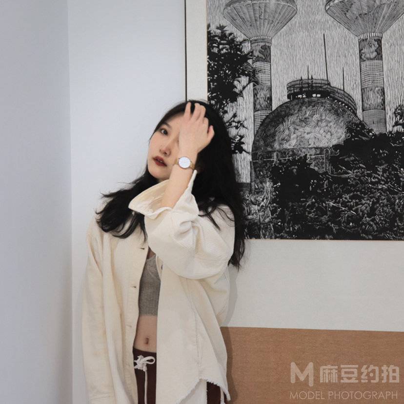情绪模特