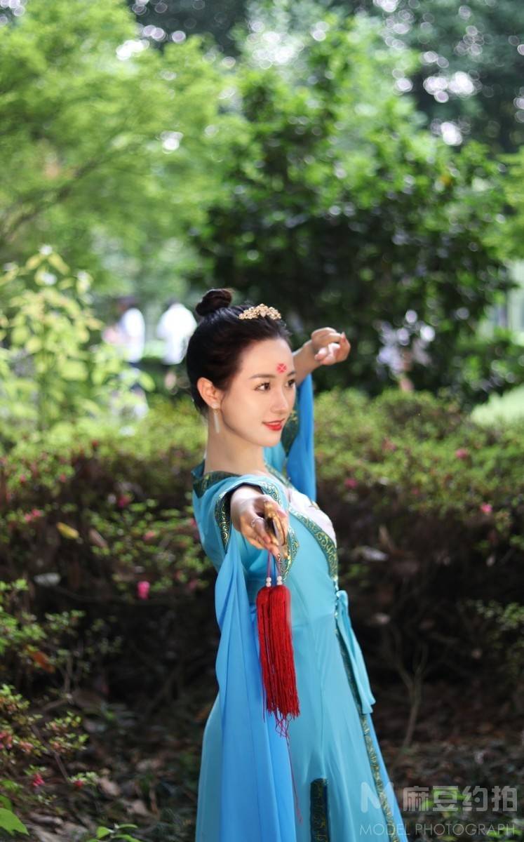 汉服模特