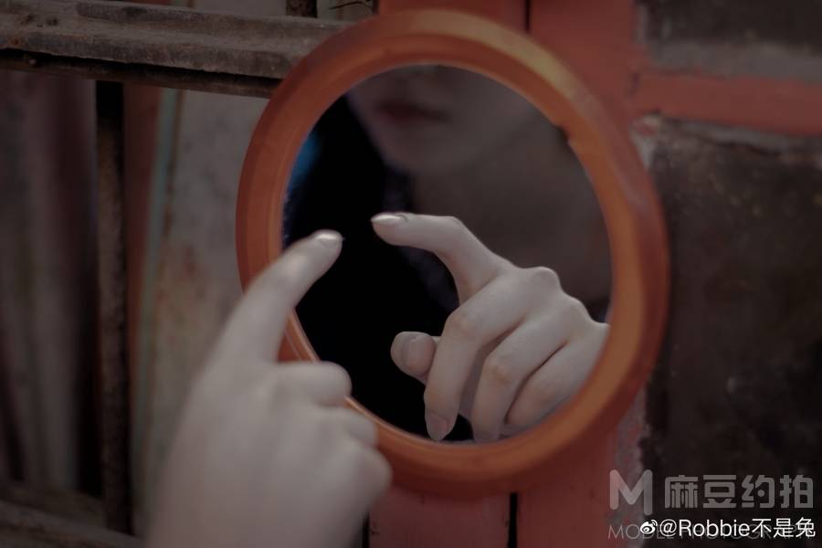 黑白模特