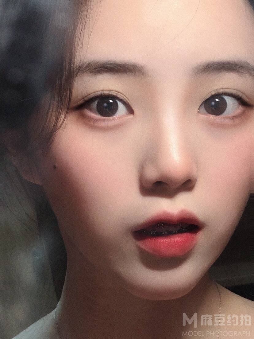 妆容模特