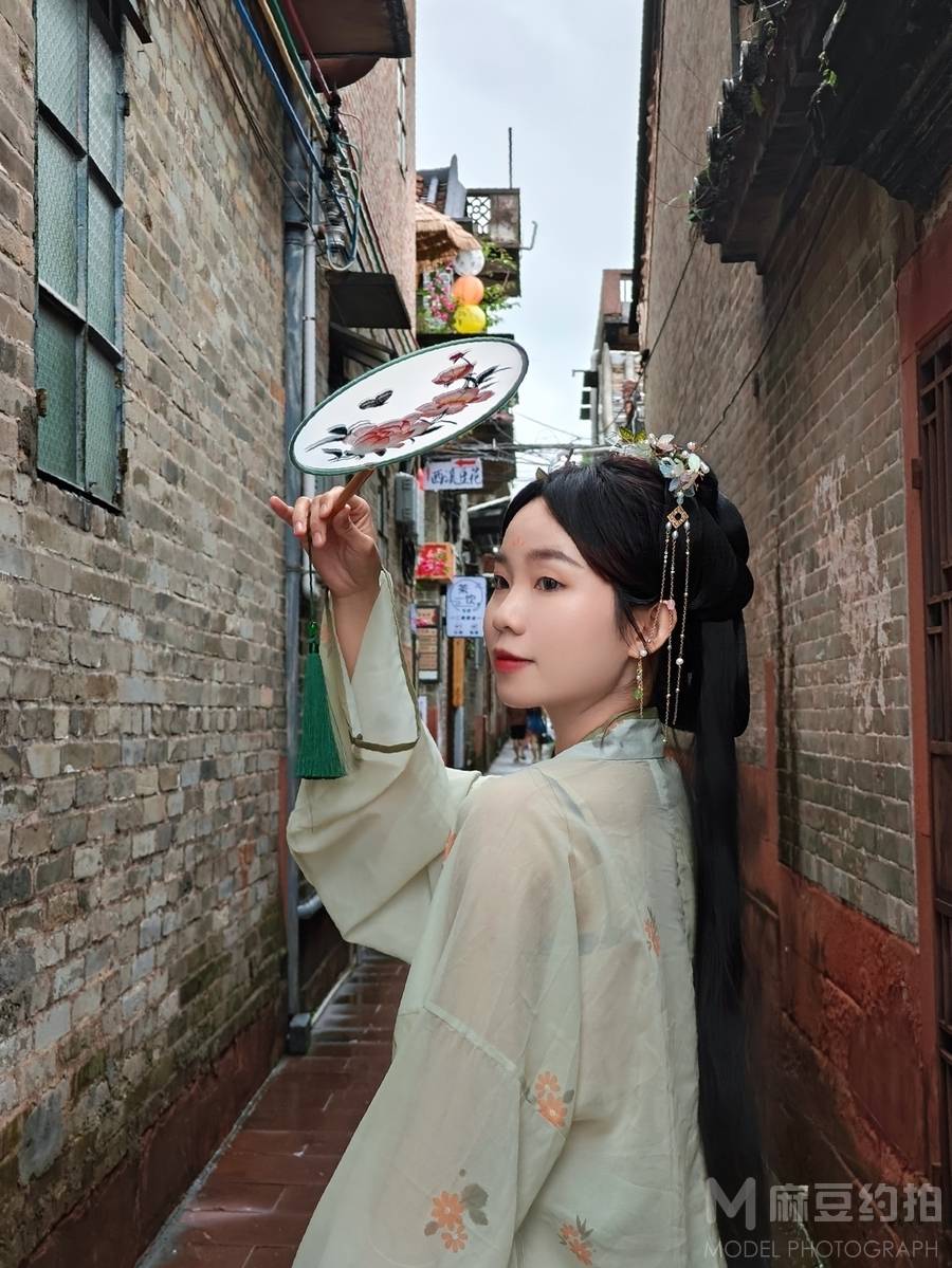 汉服模特