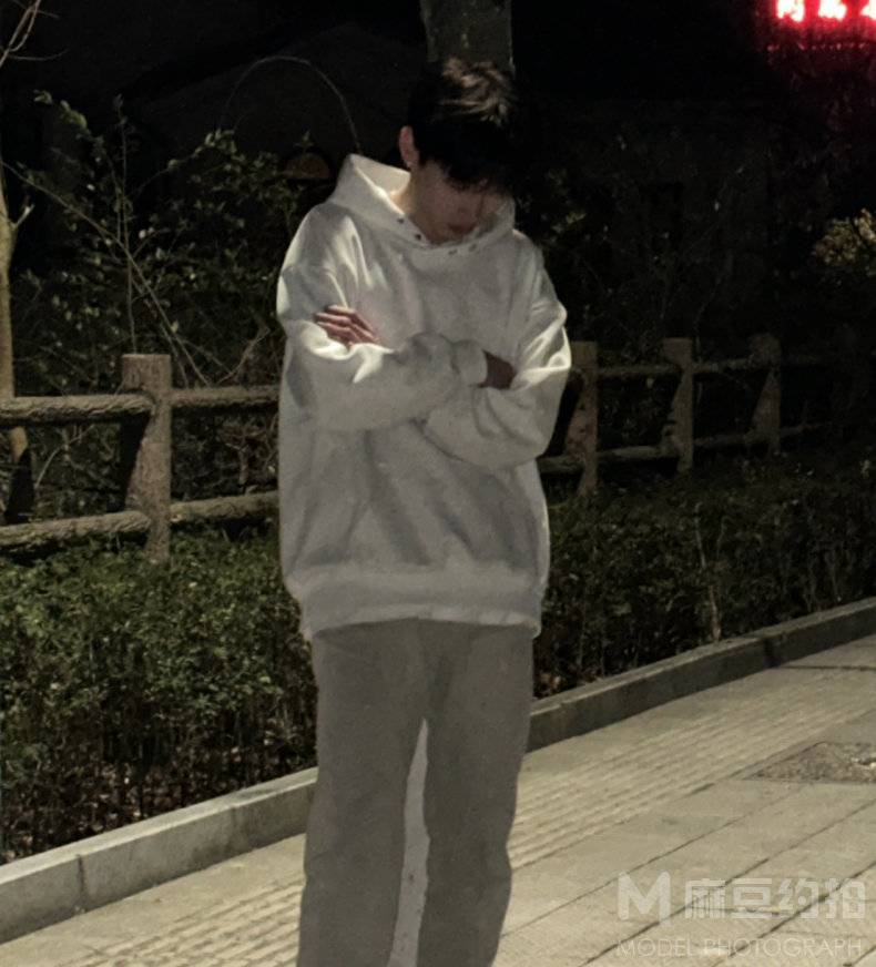 黑白模特