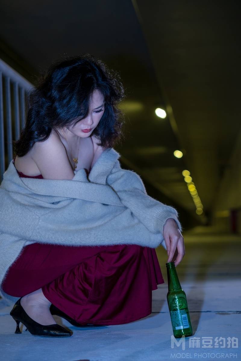 情绪模特
