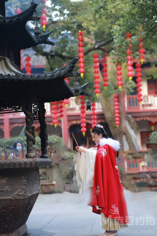汉服模特