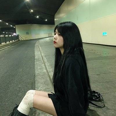 黑白模特