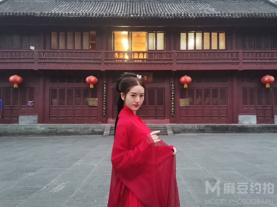 汉服模特