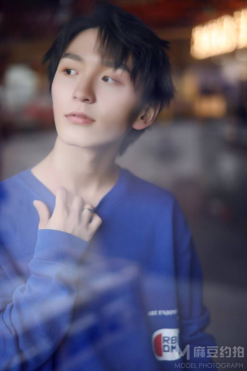黑白模特