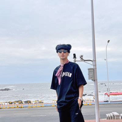 黑白模特