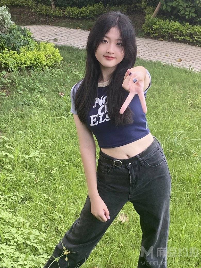 胶片模特