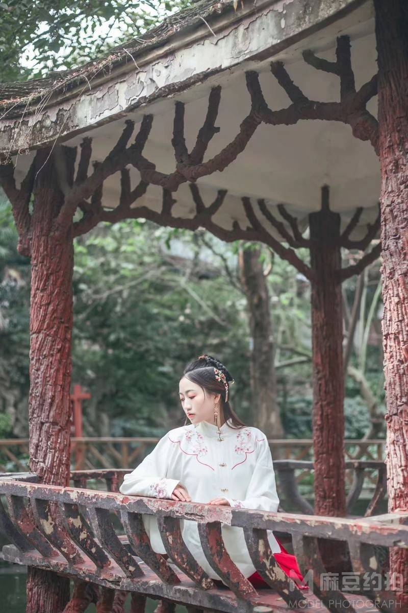 汉服模特