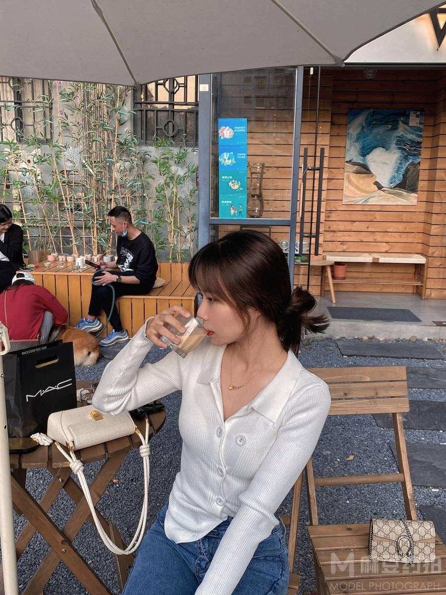 清新模特