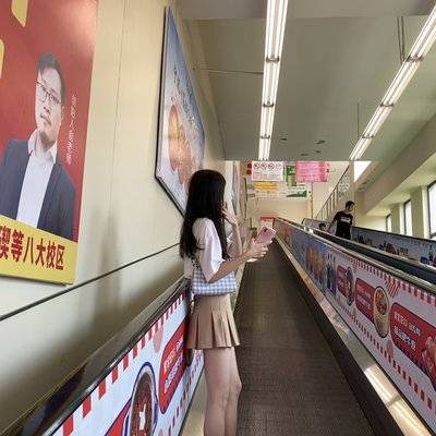 校园模特