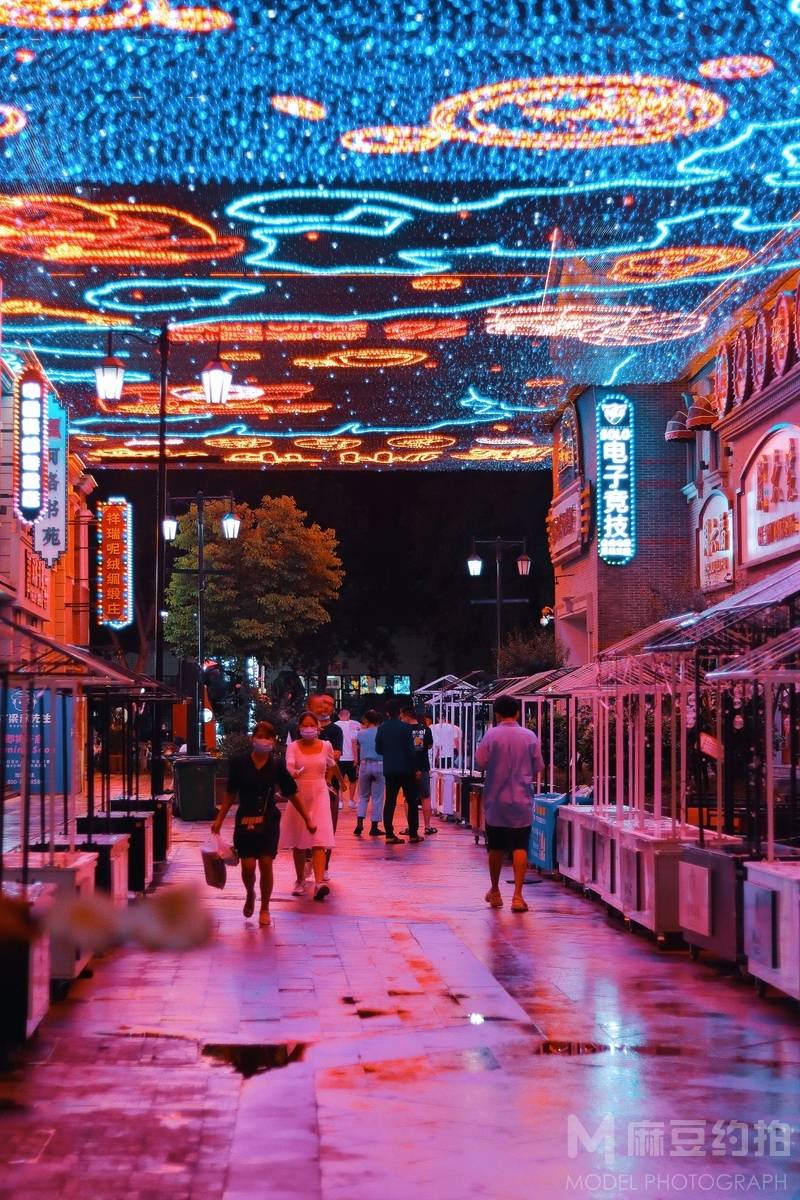 夜景模特