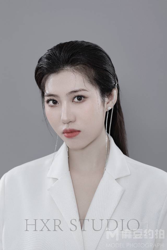 黑白模特