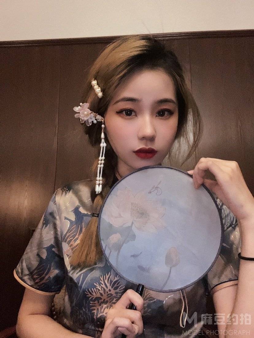 纪实模特