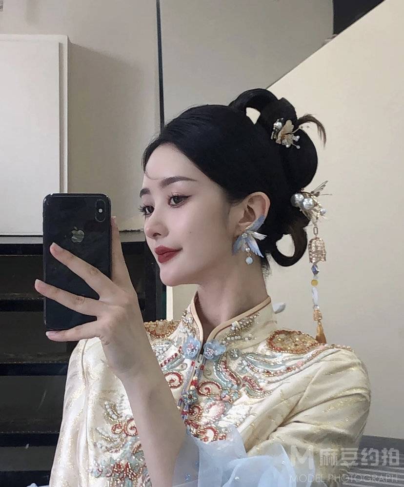 妆容模特