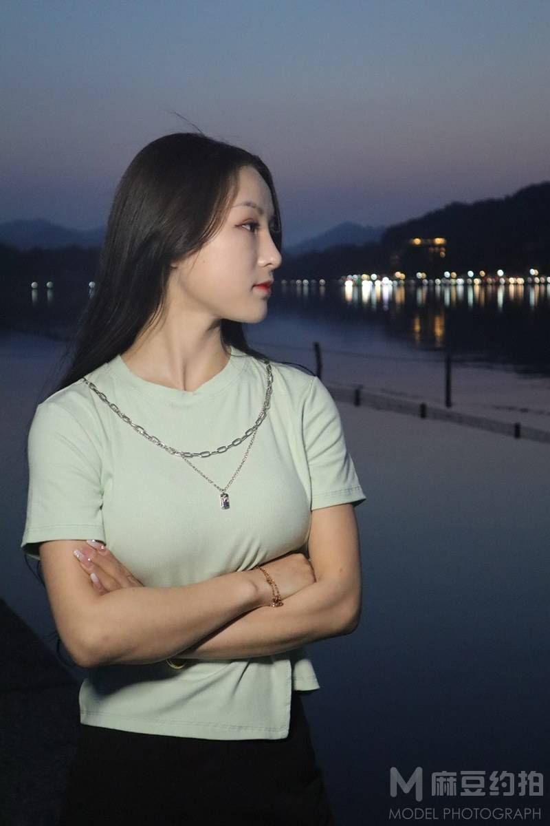 夜景模特