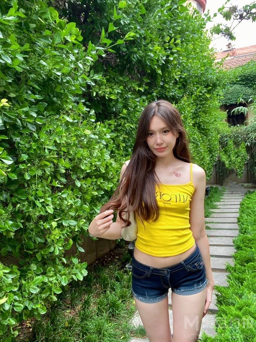 胶片模特
