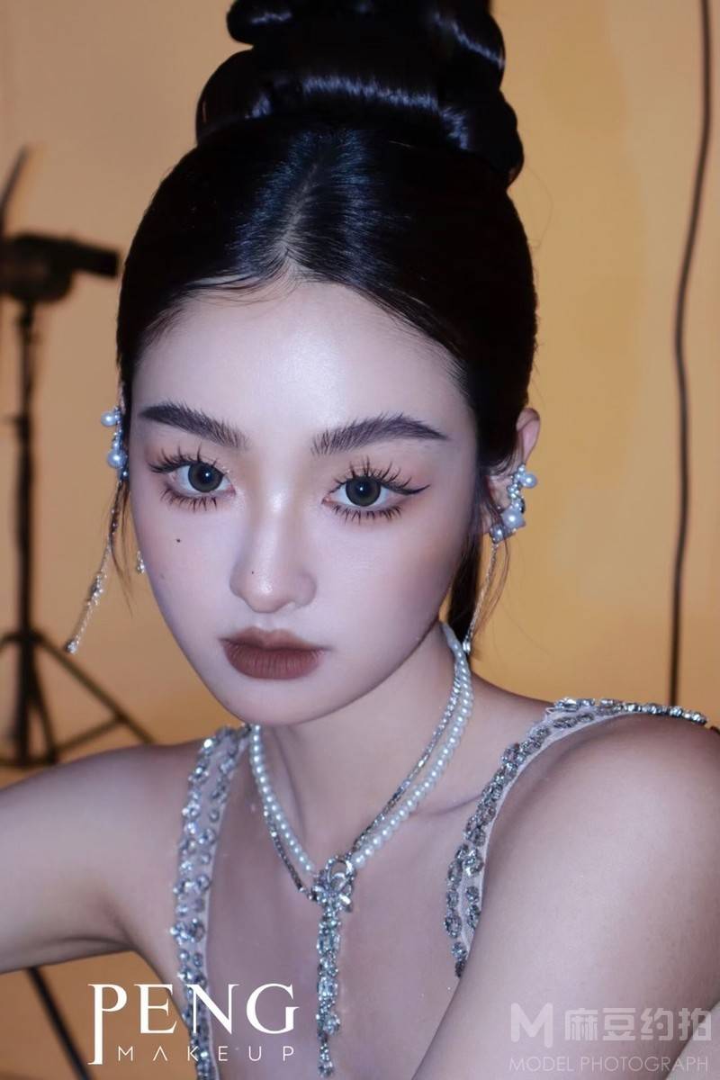 妆容模特