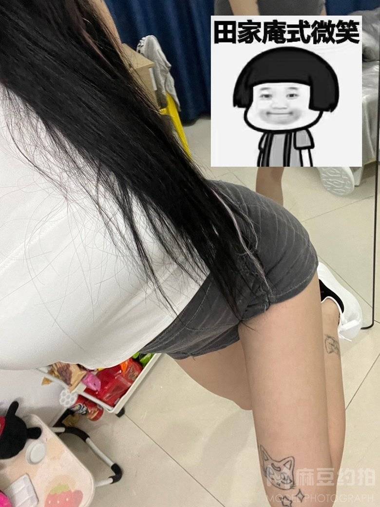 黑白模特