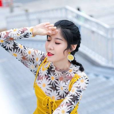 情绪模特