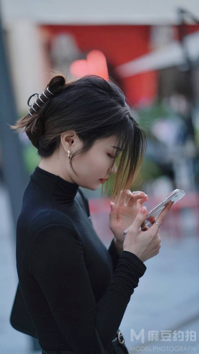 情绪模特